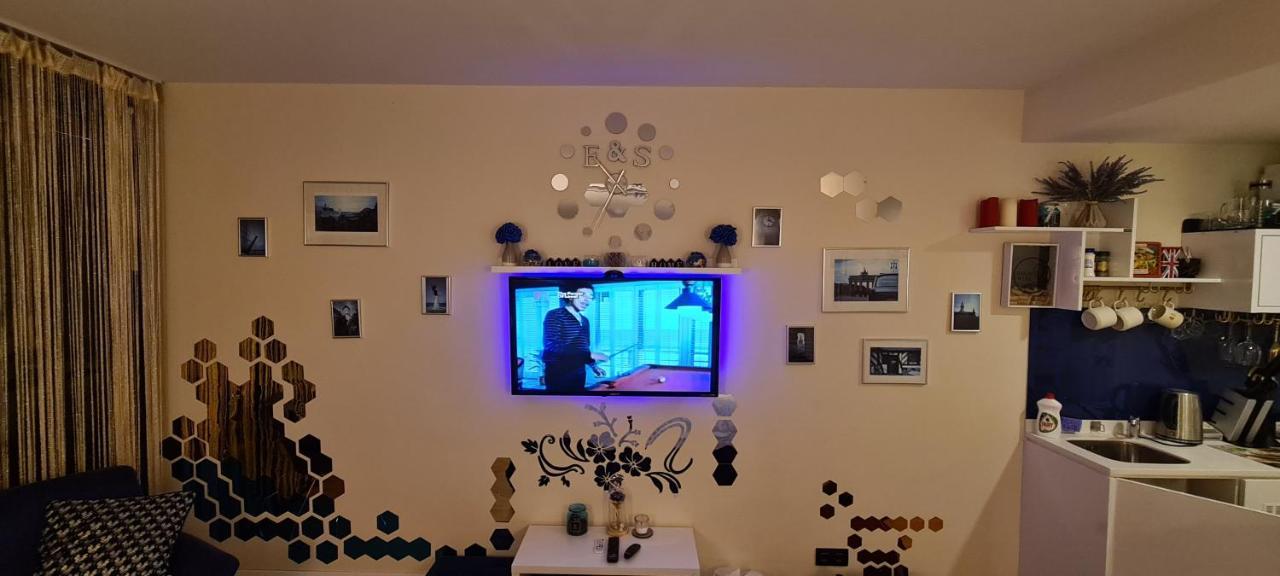 E&S Apartment - Sunset & Sea View Batoumi Extérieur photo